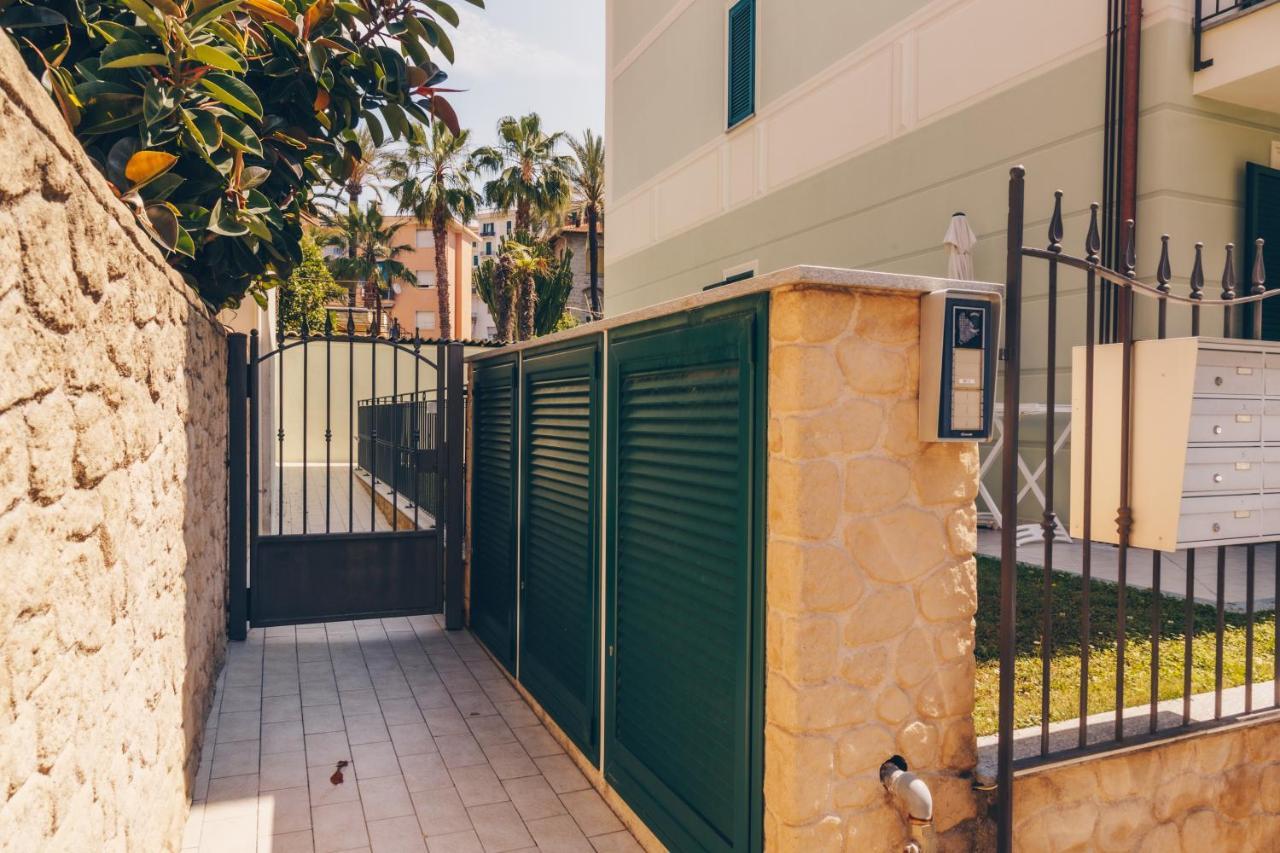 Appartamento 189 - Casa Bordighera Centro, 350Metri Dal Mare Esterno foto